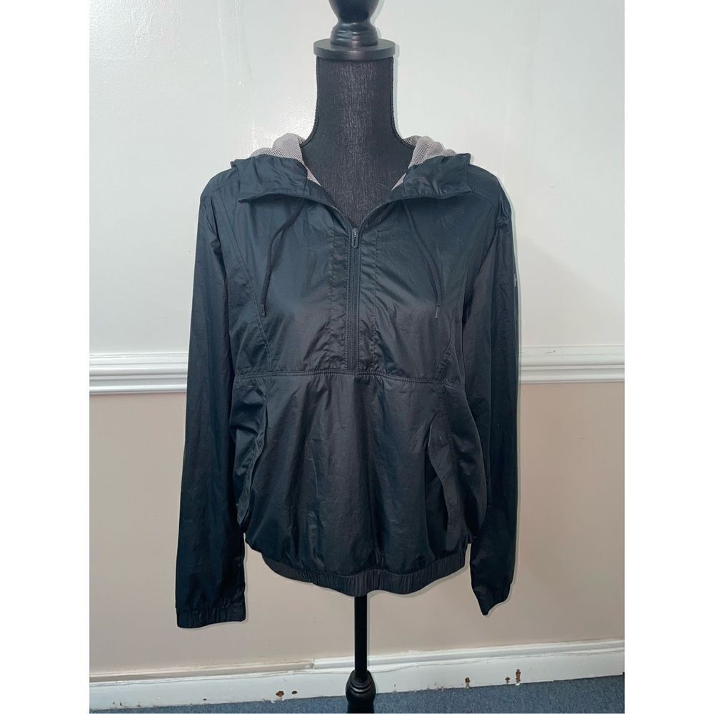 Under Armour Half Zip Thin Hooded Windbreaker Jacket Loose Fit- Size Medium